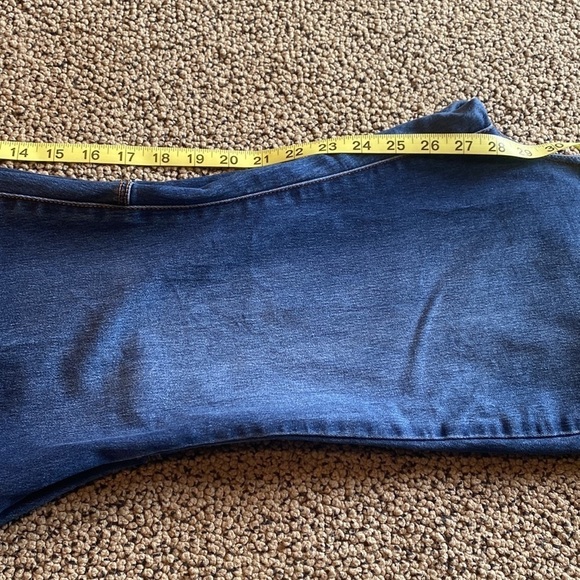 Free People Size 30 Denim Bell Bottom Jeans w/ Distressed Hem in EUC - Picture 10 of 10